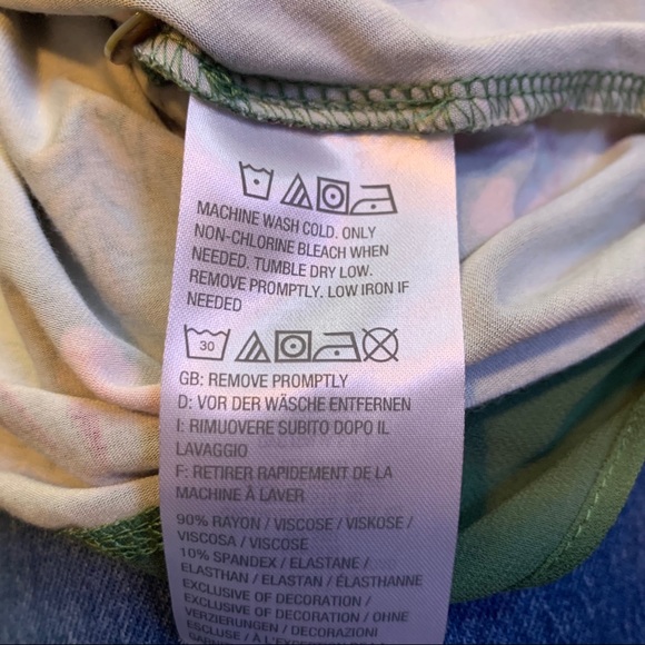 LOGO Lori Goldstein Green Floral Top size S - Picture 6 of 6